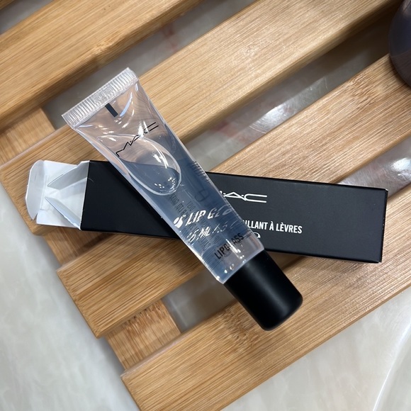 🎈DEAL 3 ITEMS- MAC BEAUTY BUNDLE AND EYESHADOW PALETTE NEW❗️ - Picture 11 of 12